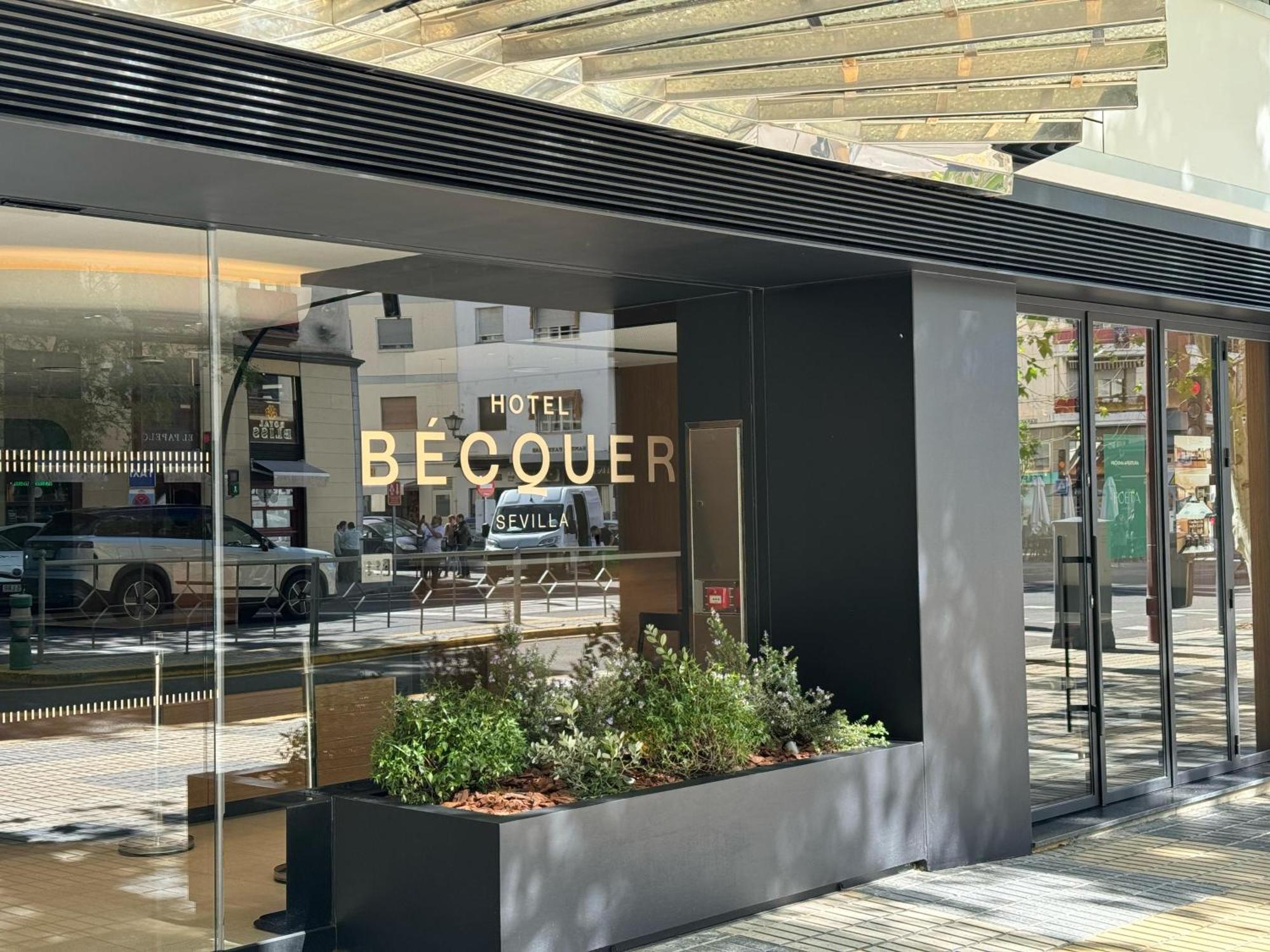 Hotel Becquer — Photos 3